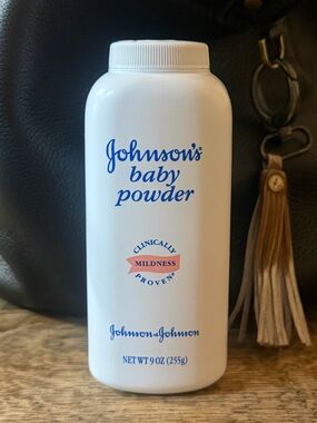 VTG Johnson’s Baby Powder 9oz Talc Clinically Proven Mildness Full Bottle 1990s